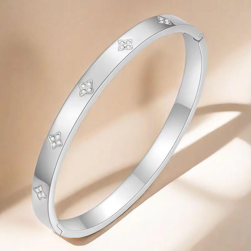 Bracelet Girls Niche Titanium Steel Jewelry Premium Sense Ins Wind Nail Opening Jewelry