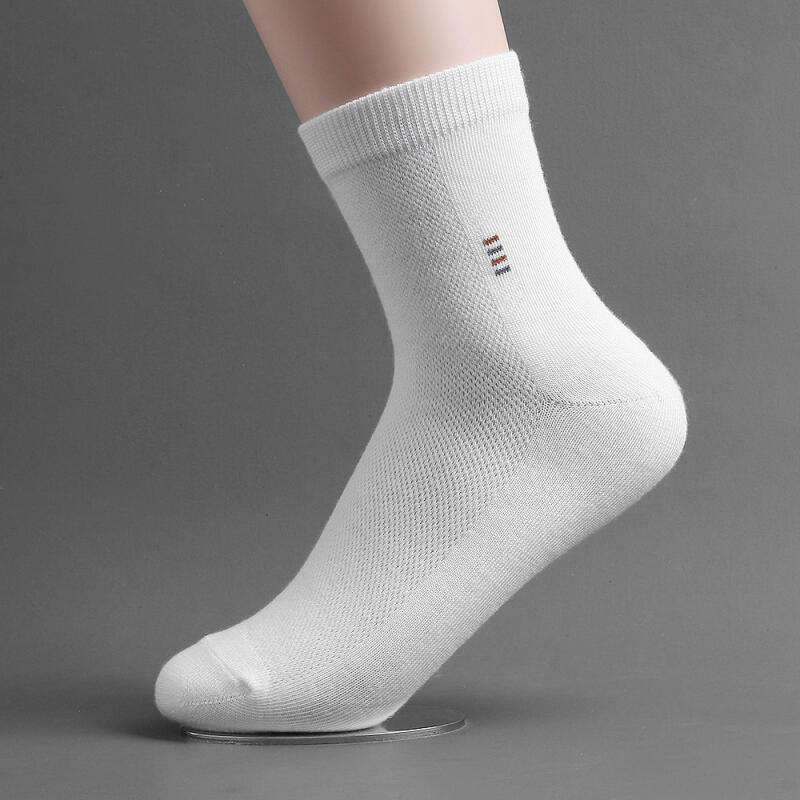 

Windup Men s Mid-Calf Socks (White)