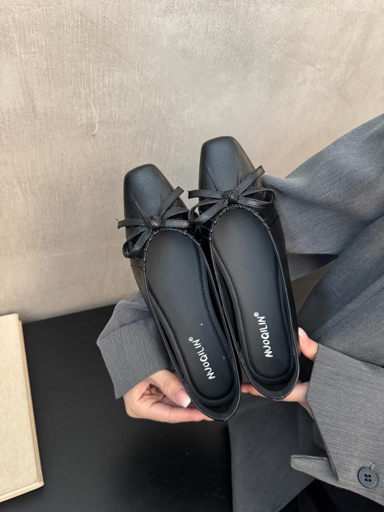 Niche design stylish and simple polka dot thick heel single shoes French retro bow ballet shoes