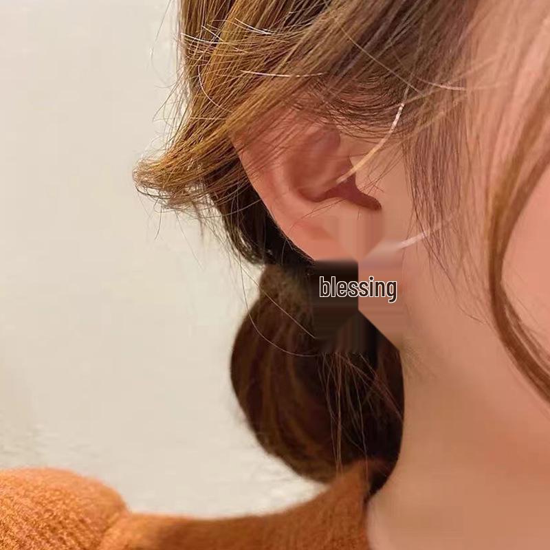 

2025 Trendy Autumn & Winter Plaid Heart Bow Dangle & Stud Earrings чёрный