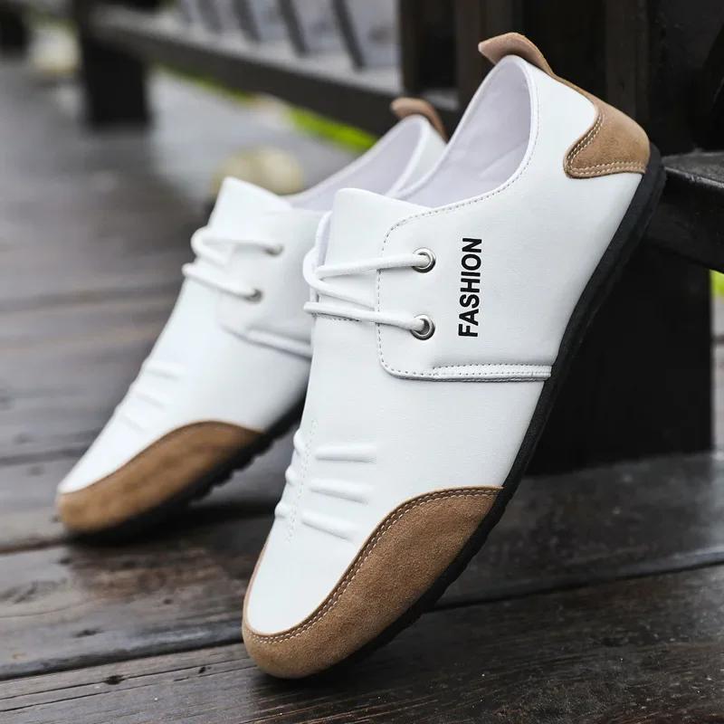 Flache Herrenschuhe Freizeit Lederschuhe für Herren Weiße Schuhe Sommertrend Atmungsaktive weiche Casual Sneakers Britische Erbsenschuhe