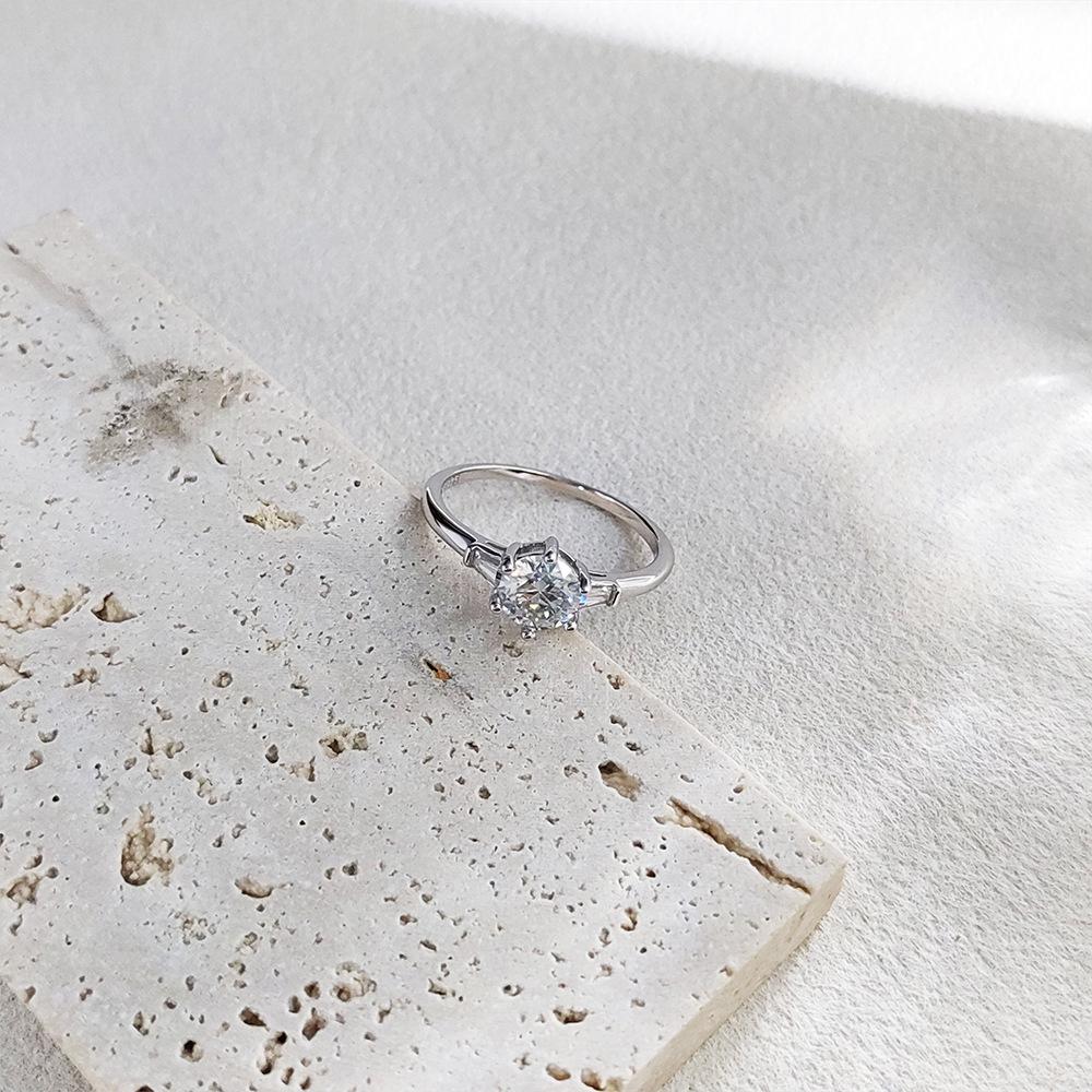 S925 Sterling Silver Elegant Six-Prong Moissanite Ring for Women – High-End Simple Design