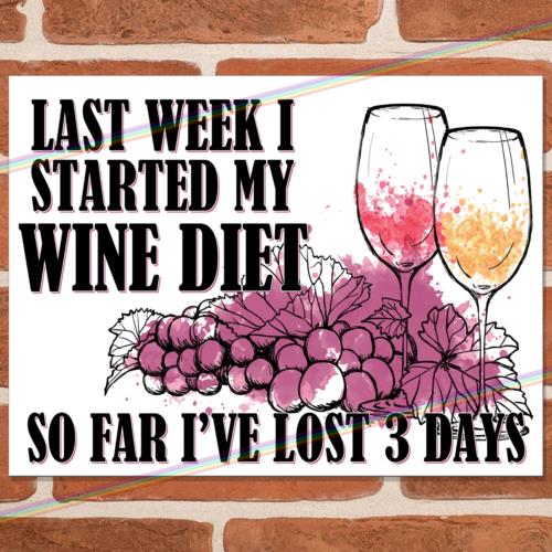 

WINE DIET Funny Metal Signs Man Cave Shed Garage Vintage Retro Home Bar Tin SignAluminum 20x30cm（7.8x11.8inch）