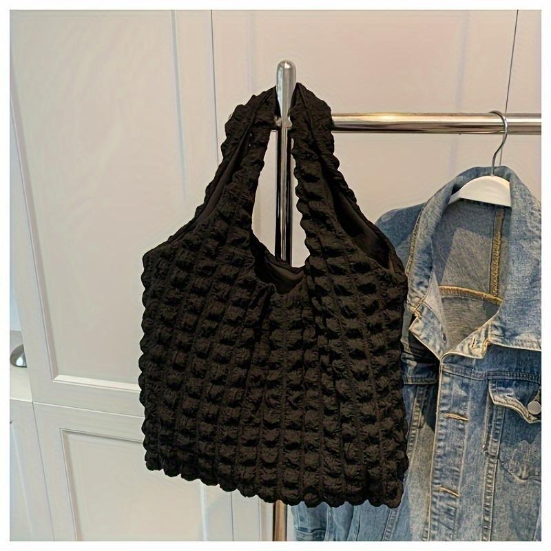 

Повседневная вместительная сумка для покупок для женщин с мятым дизайном и пузырчатой текстурой, сумка-тоут чёрный