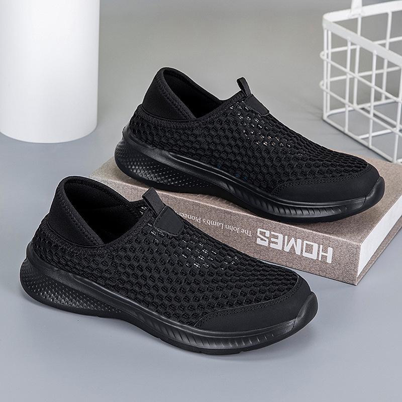 New large size summer mesh breathable hollow mesh shoes couple running light casual sports soft-soled shoes