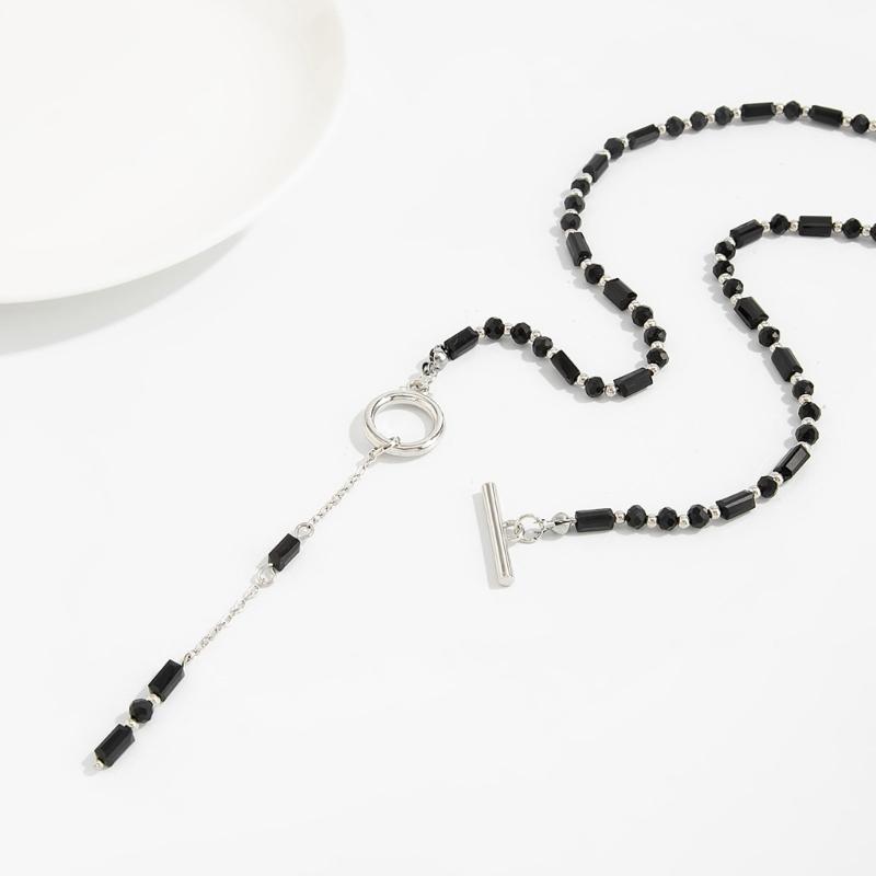 Trendy Y Necklace with Heart Motifs OT Interlocked Clasp Ideal for Modern Women Fashion Collarbone Chain Adornment