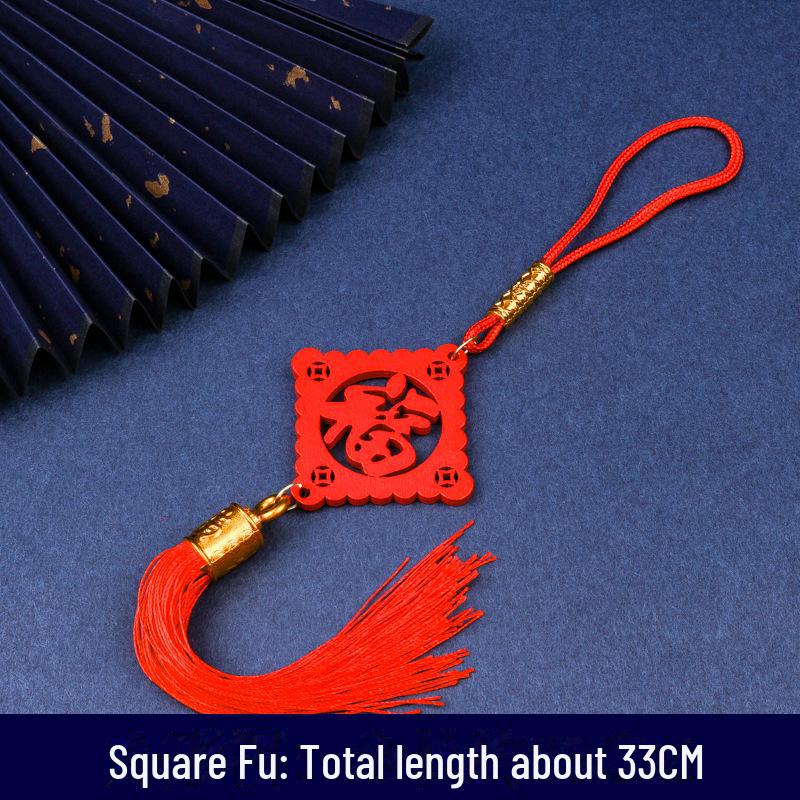 New Year Festive Wooden Plaque with Chinese Knot and Lantern Ornaments