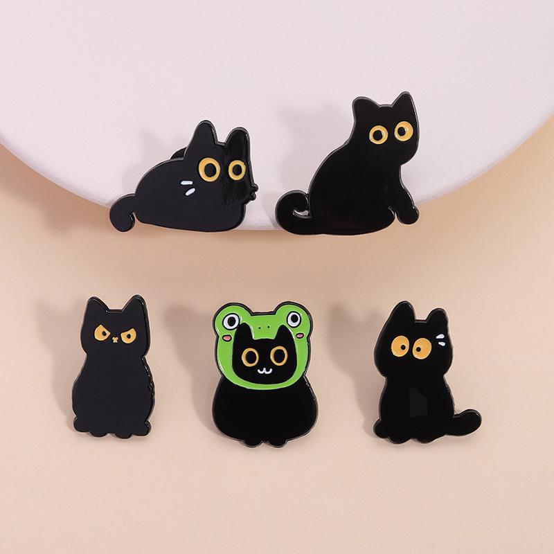 2-8pcs/set Cute Cat Enamel Pins Cartoon Big Eyes Black Kitties with Knife Animal Brooches Lapel Badge Jewelry Gifts For Friends