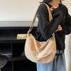 Simple Casual Bag Women's 2025 Winter New Foreign Style Lightweight Travel Shoulder Bag Large Capacity Messenger Dumpling Bag