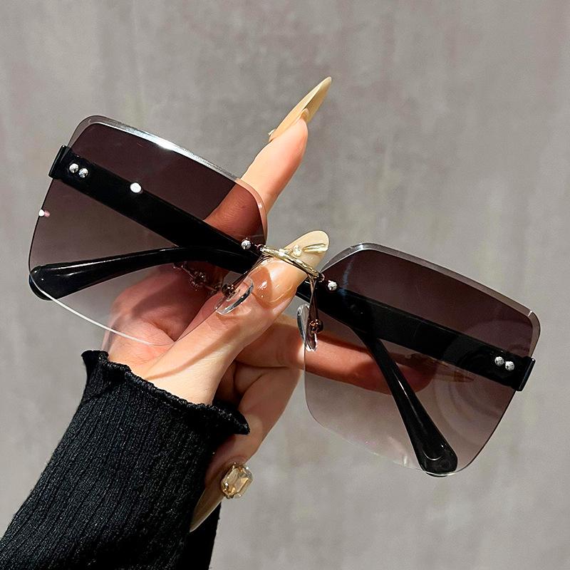 High-End Frameless Women's Sunglasses: Sun Protection, Anti-UV, Slimming Design