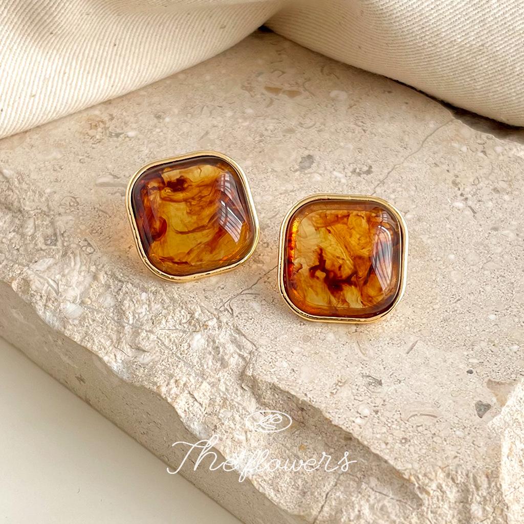 Amber Texture Square Resin Plated 14K Autumn and Winter Maillard Style Stud Earrings Coffee Color Smudge Earrings
