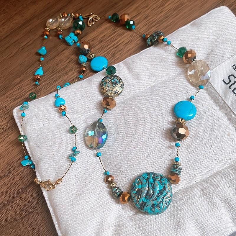 Turquoise Oval Beaded Necklace – Ethnic, Colorful, Retro Clavicle Chain for Women.
