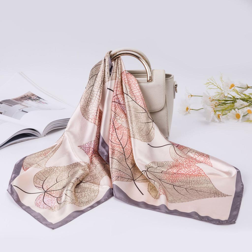 Høykvalitets luksuriøst silkeskjerf pannebånd Skjerf Halsskjerf For kvinner Kjede Silkeskjerf Dekorativt sjal for kvinner