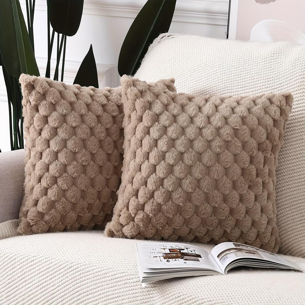 Contemporary Pillow Cover, Luxurious Soft Faux Fur One Side Decorative Cushion Cover with Zipper Closure, Machine Washable, Suitable for Home Decor