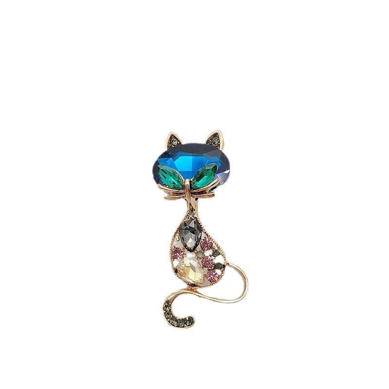 Crystal Cat Brooch - Elegant Women's Corsage, Unique Cute Animal Pin, Fashion Accessory for Clothing