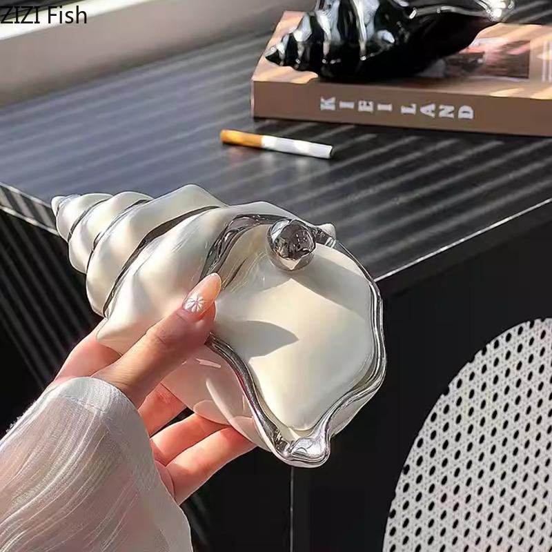 Creative Silver Plated Conch Ashtray Desk Decoration Smoking Accessories Portable Windproof Ceramic Ashtray Gift for Boyfriend