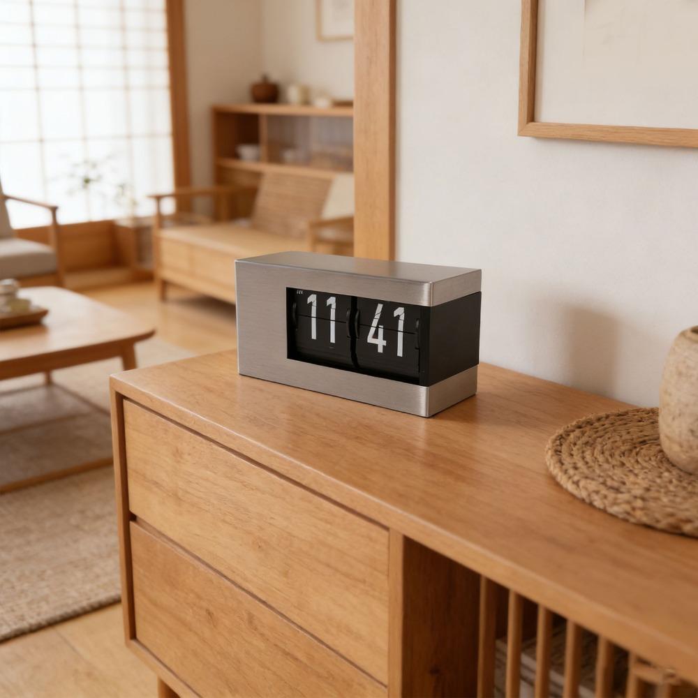 AM PM Indicator Automatic Page Turning Clock 12 Hour Format LED Flip Clock Office Desk