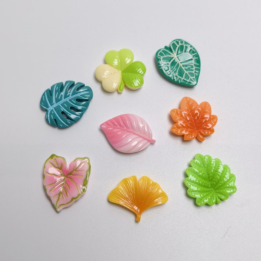 100Pcs Resin Tropical Leaves Flatback Resin Cabochons Colorful Leaf Slime Charms Beads Embellishments for Scrapbooking Decor
