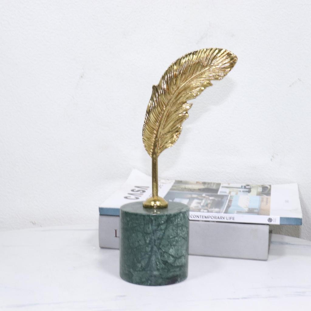 European Post-Modern Hotel Villa Leaf Art Desk Ornament - Light Luxury Home Decoration