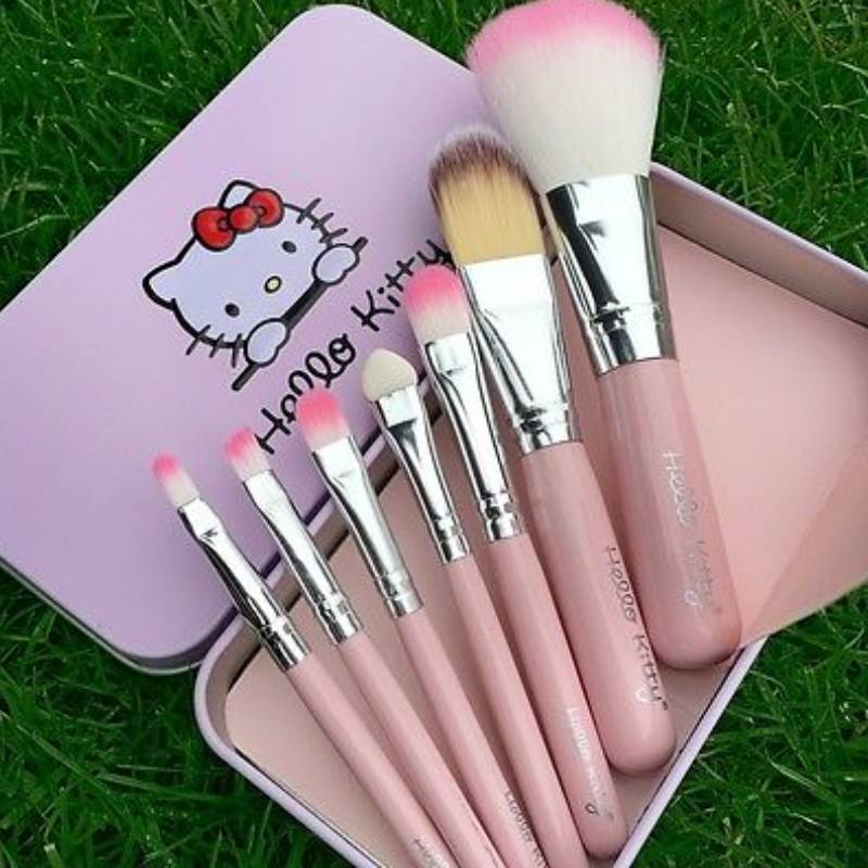 

Printed Iron Box Portable Makeup Set Brush Suitable For Girls Daily