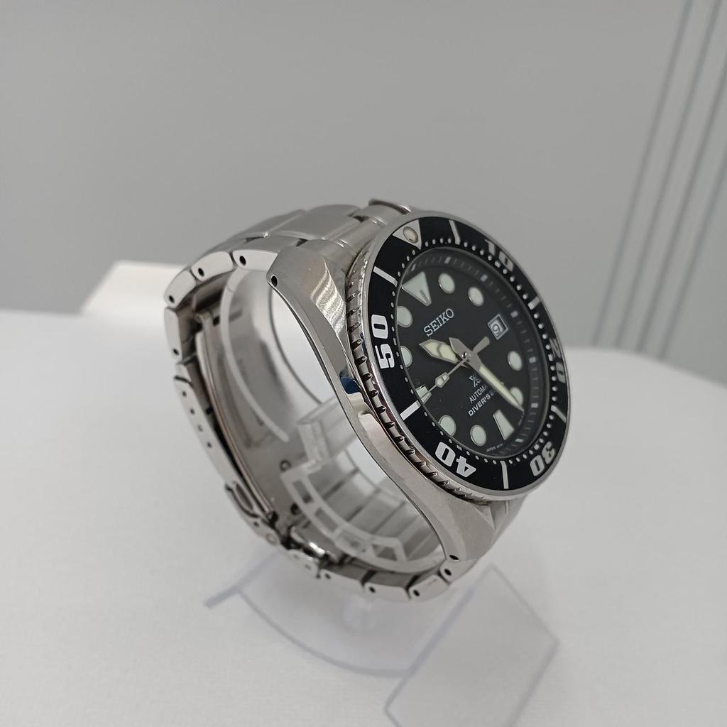 Used SEIKO 6R15-00G0 automatic watch