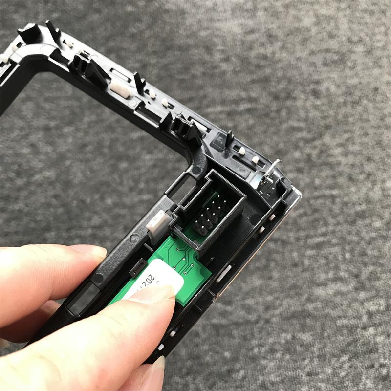 Automatic DSG Gear Shift Knob Shift Lever Head Knob Shiny Frame For VW Tiguan L 2017 2018 5NG 713 203 Car Accessories