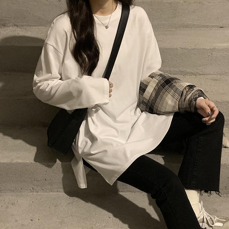 Weißes langärmeliges T-Shirt für Damen, lockeres Sweatshirt zum Unterziehen, mittellanges Samttop, Unterhemd für Frühling und Herbst