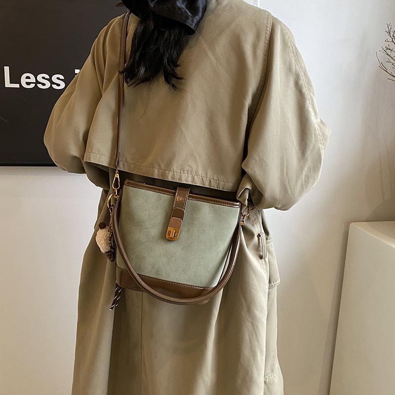 Popular Wholesale Bag Women 2025 New Fashion Portable Go Out To Work Popular Shoulder Crossbody Small Square Bag