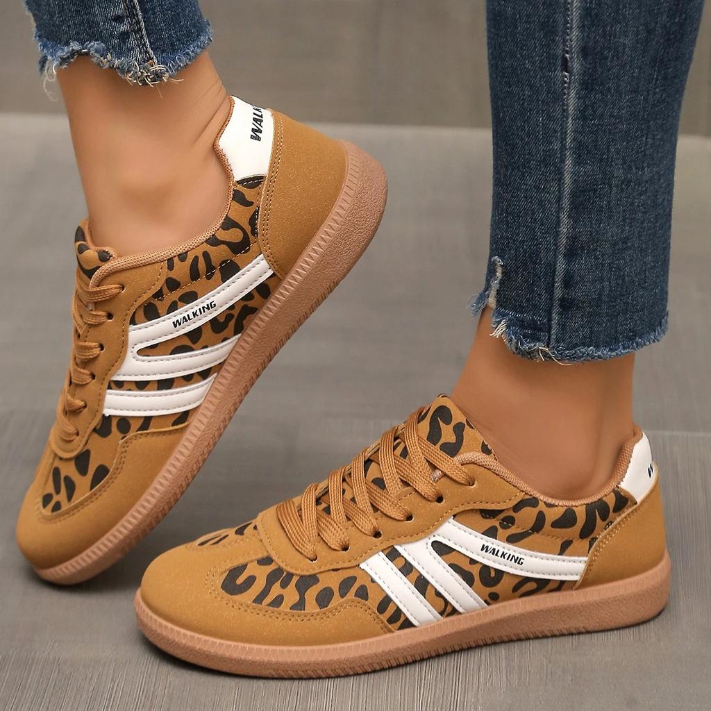 2025 New Women Sneakers Spring Luxury Flat Anti-slip Slip on Sneakers Lightweight Comfortable Outdoor Designer Shoes for Women