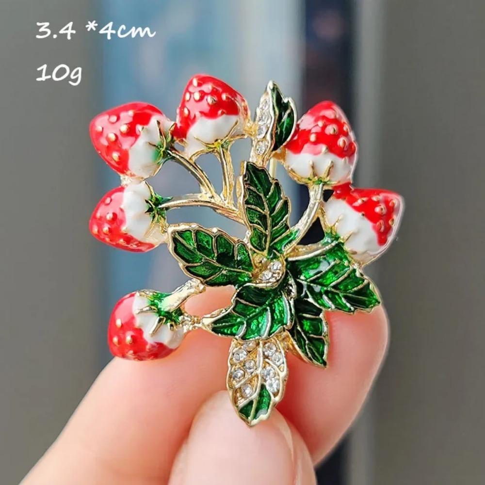 Vintage Enamel Strawberry Brooch Rhinestone Flower Lapel Pin for Women Men Clothing Accessories Gifts