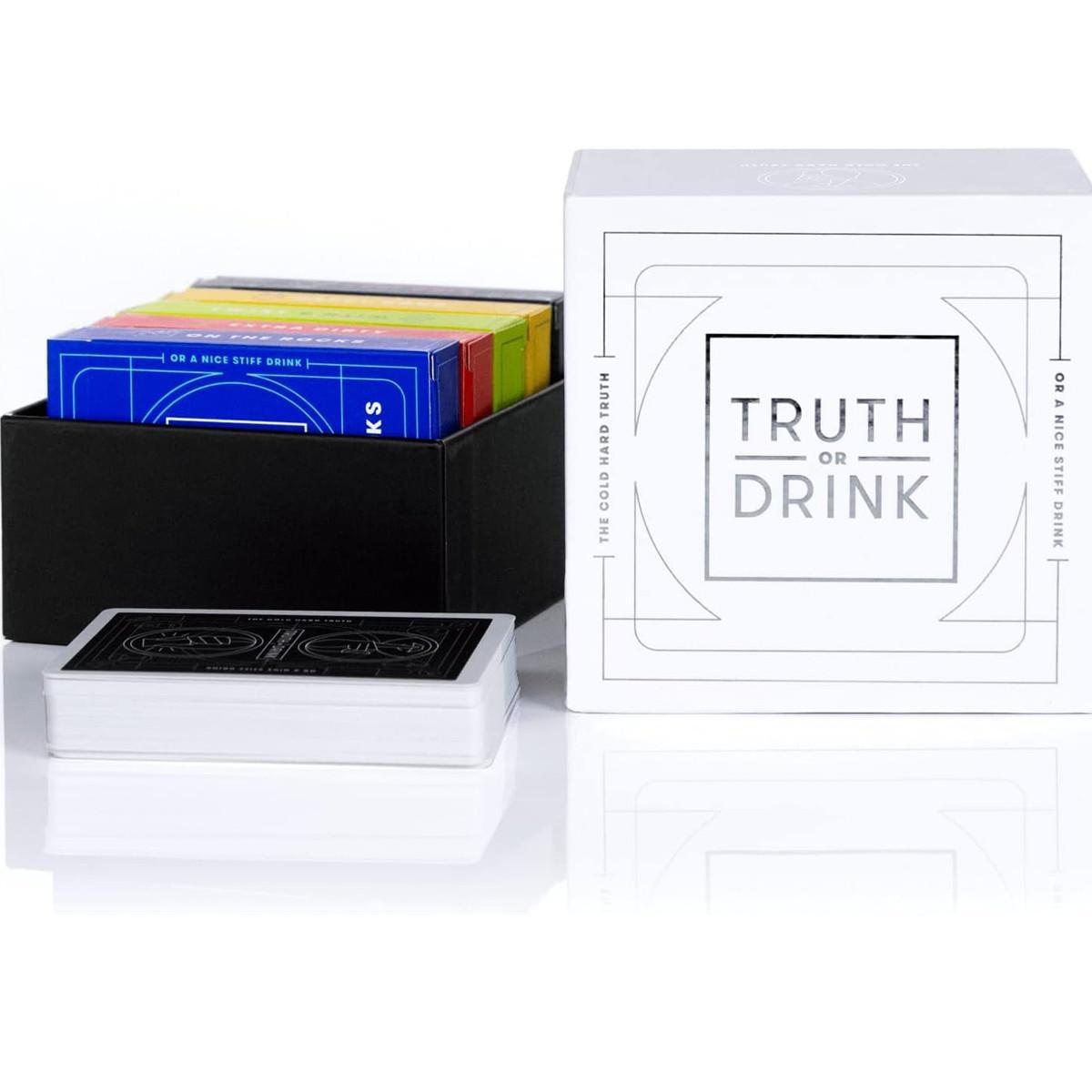 

Карточная игра «Правда или напиток» от Cut. Раскройте свой секрет с веселыми и личными вопросами, знаменитая игра для социальных сетей для вечеринок и игровых вечеров Original Game