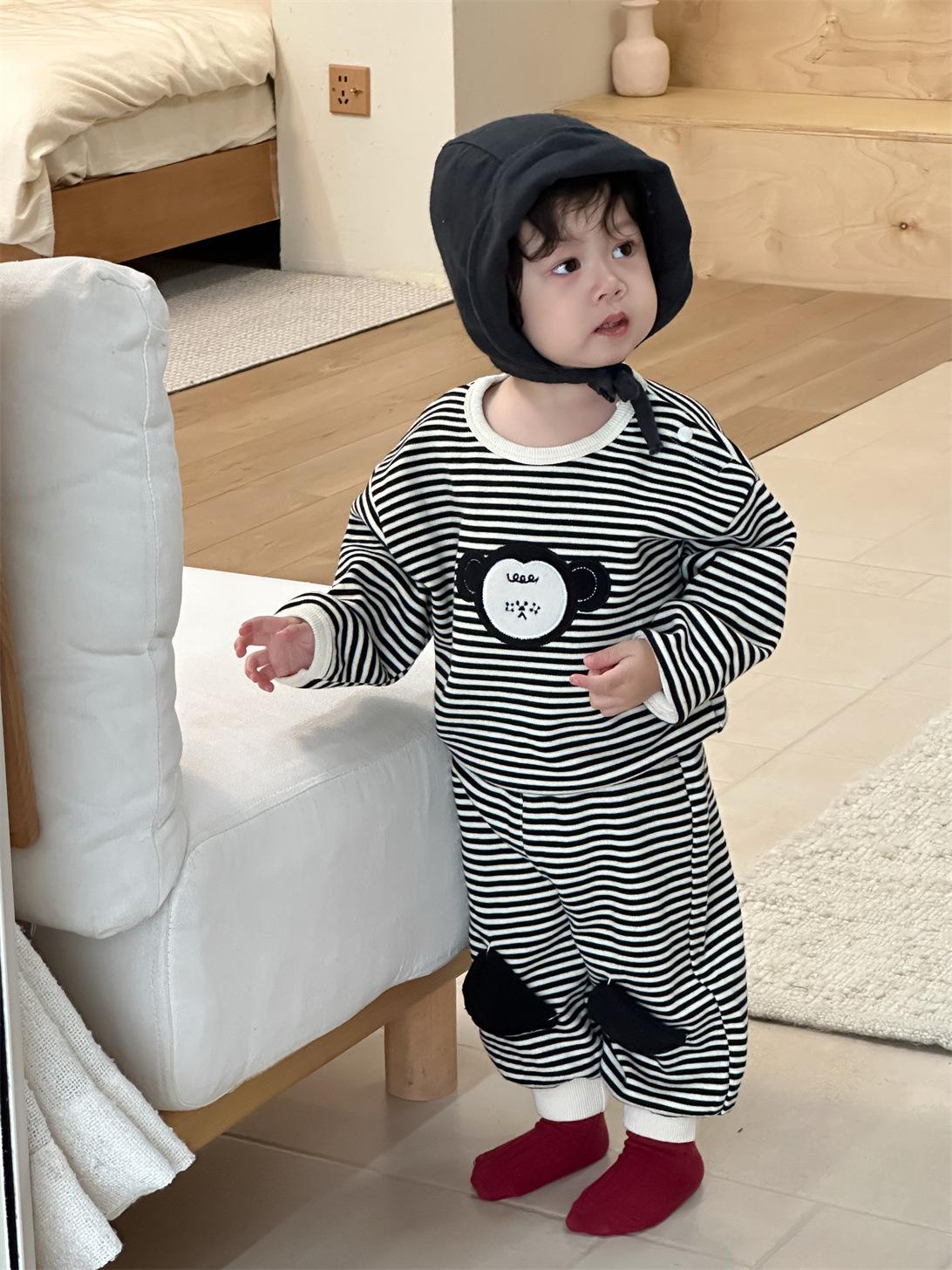 

Autumn 2025 Korean Style Boys Cartoon Print Raglan Sleeve Two-Piece Set 80cm