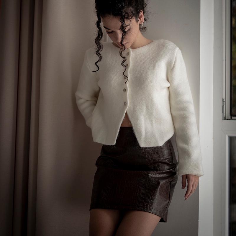 In Stock 2025 Women's Crocodile Pattern PU Mini Skirt, EU Size, Slim Fit, Elastic Leather Skirt.