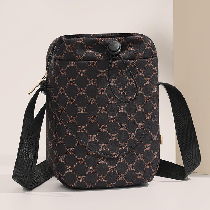 Advanced and Western style women s small shoulder bag, high-quality vintage mother crossbody bag, middle-aged women s bag чёрный