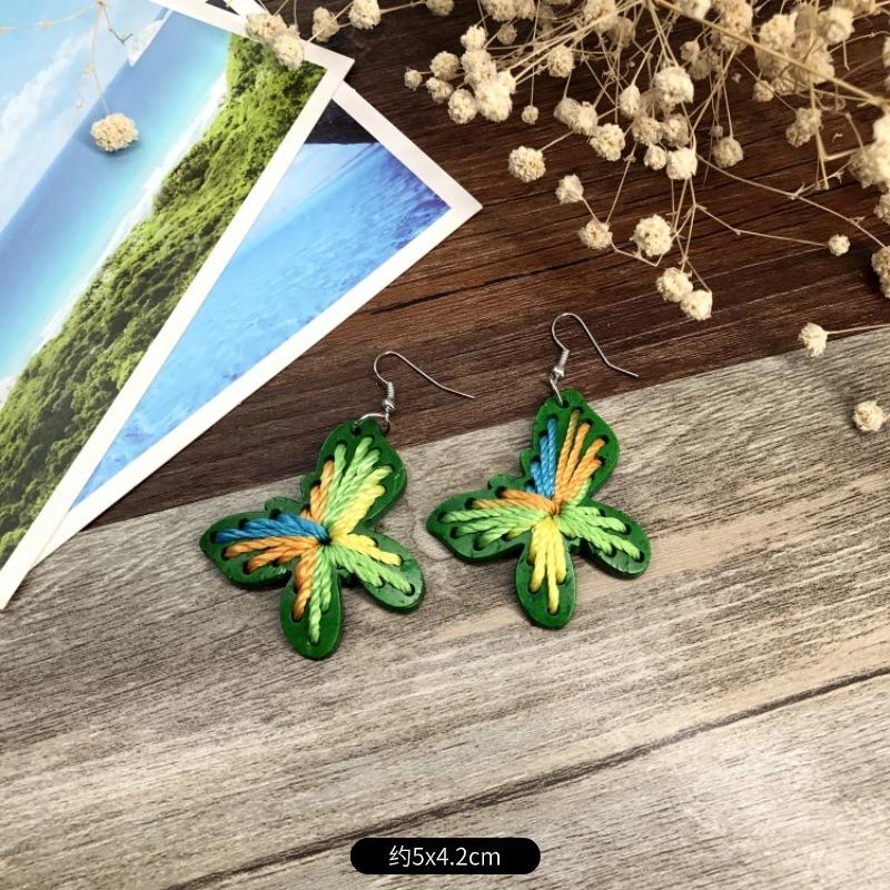 Natural handmade coconut shell earrings Bohemian women's retro cute versatile earrings temperament earrings