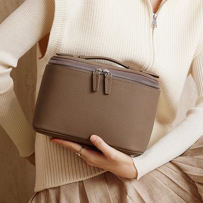 Leather Multi-compartment Cosmetic Bag, Large-capacity Toilet Bag, Cowhide Storage Bag, High-end Travel Portable Soft Leather Bag.