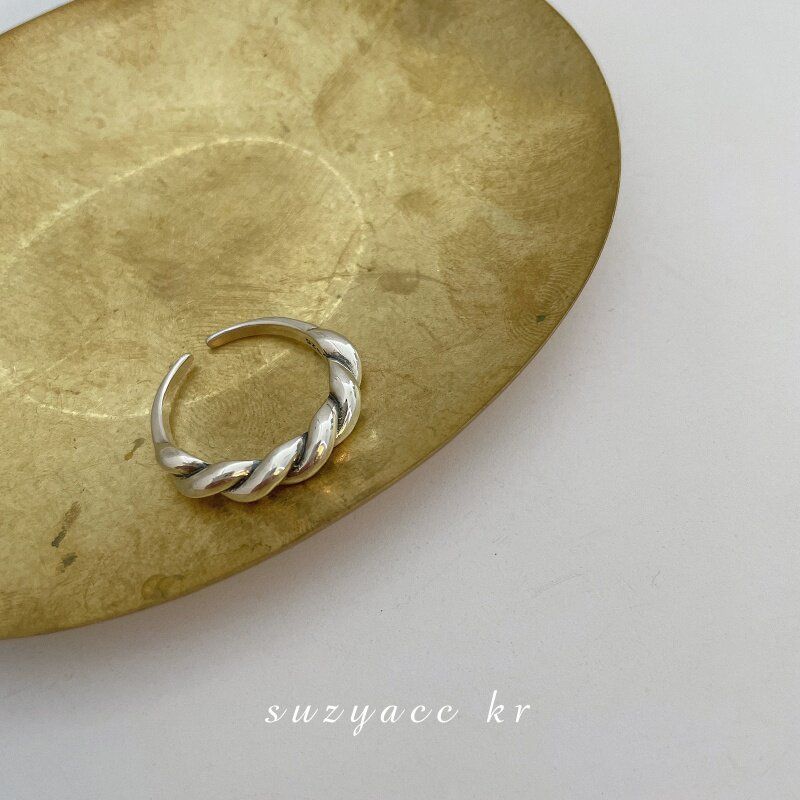 

Retro Minimalist Twisted Opening Ring Female K-style Line Cross Ring Fashion Personalized Index Finger Ring Tide Jz9183 Electroplated Thai Silver