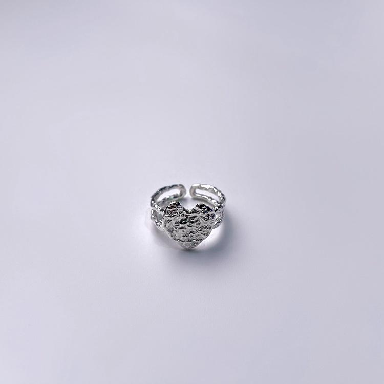 Su Chuang S925 Sterling Silver Heart Ring - Niche Design, Cold Style Texture, Light Luxury, High-End Index Finger Ring for Women.