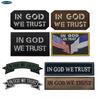 In God We Trust Toppa Morale Tattica Set Velcro con Adesivo
