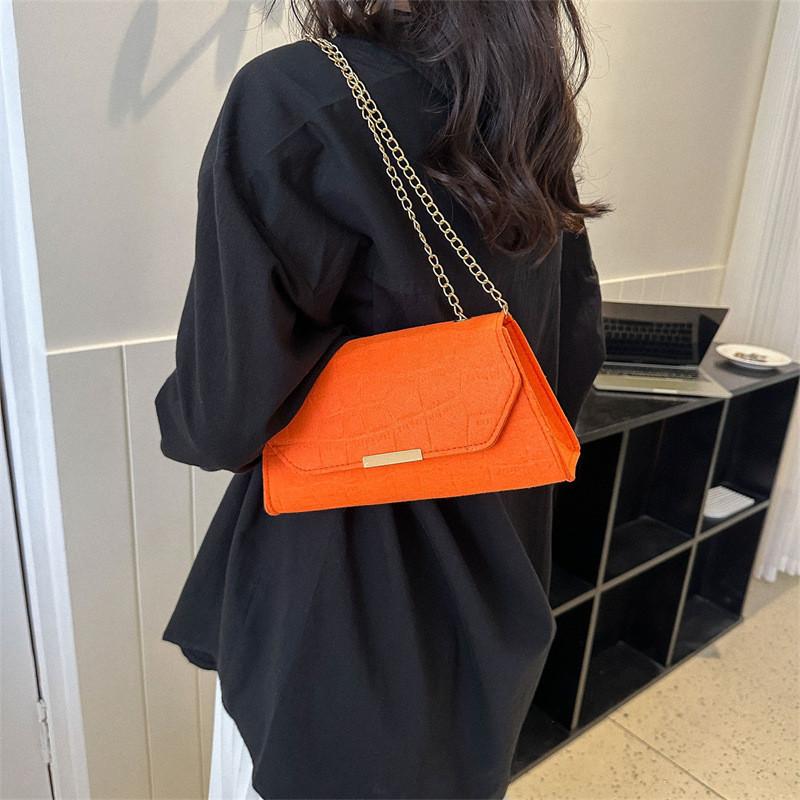 Fashionable Small Square Bag For Women 2023 Summer Felt Chain Shoulder Bag