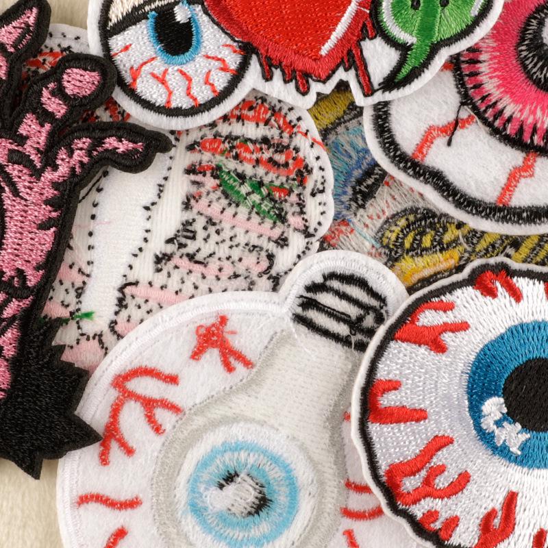 Patch in Tessuto e per Scarpe Ricamato Personalizzato con Design Bulbo Oculare – Emblema per Abbigliamento Personalizzato e Accessorio Etichetta