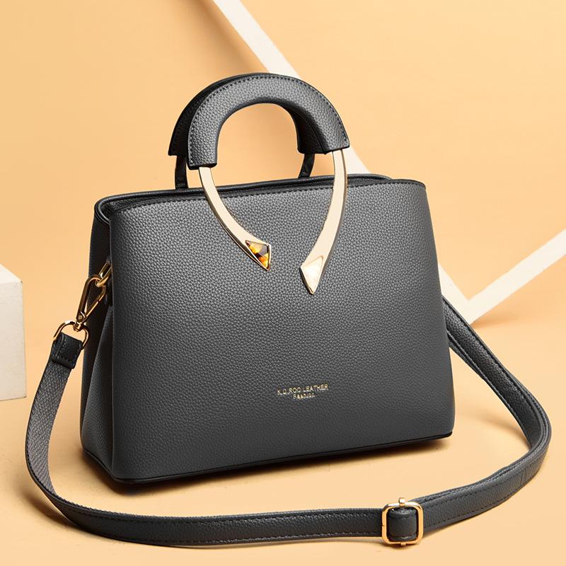 2025 Retro European & American Style Large Capacity Women's Crossbody Handbag