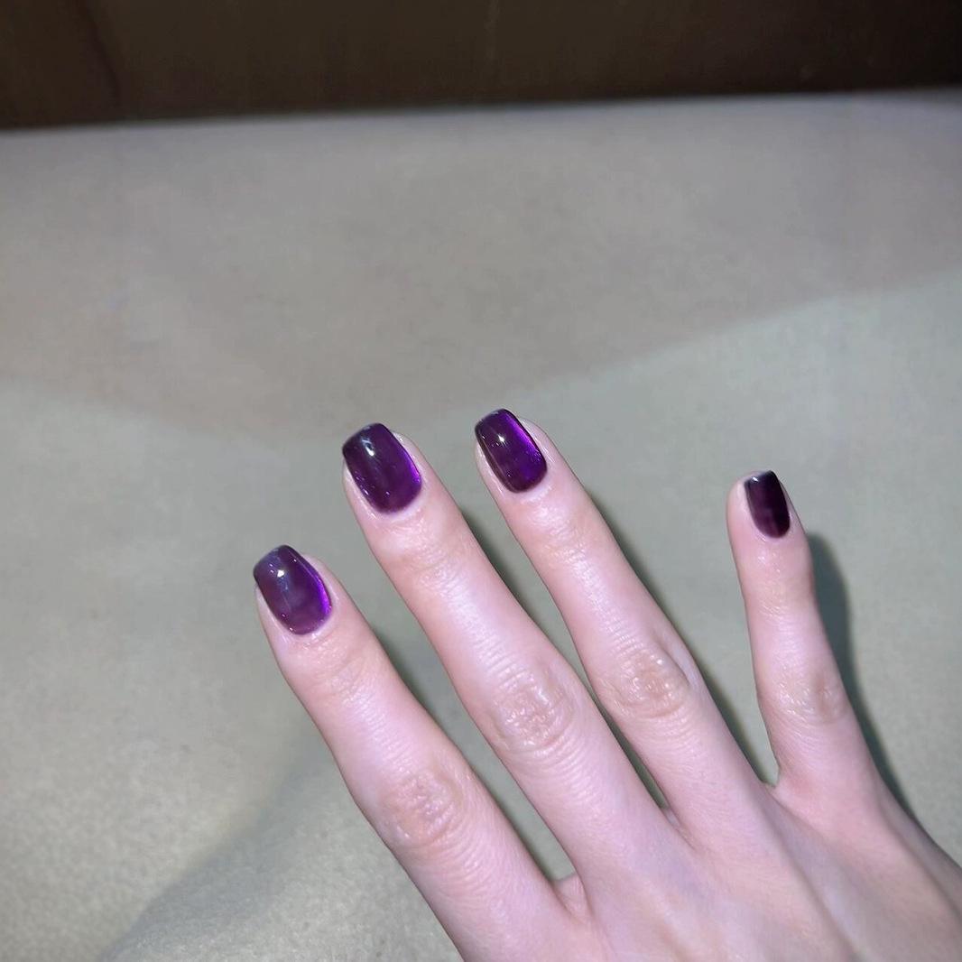 

Осенне-зимние наклейки для ногтей «кошачий глаз» виноградного цвета - прозрачные и съемные