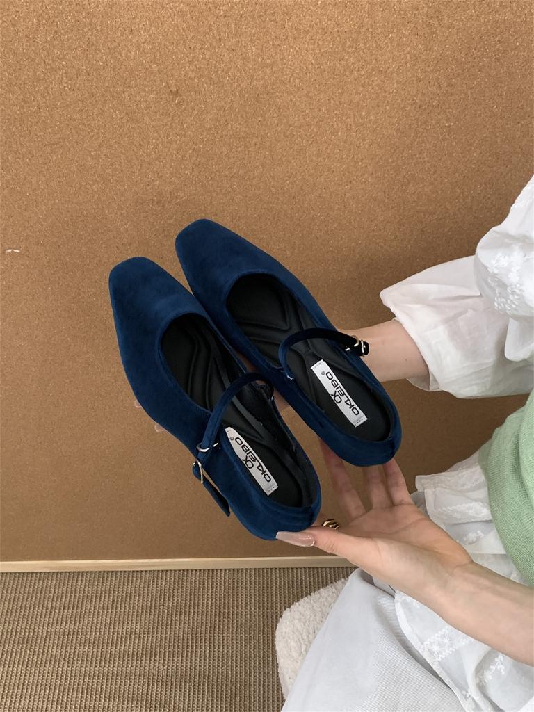 Design Sense Niche One-word Buckle Shallow Mouth Single Shoes Women's 2025 New Late Evening Breeze with Skirt Mary Jane Grandma Shoes