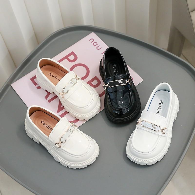 New Girls' Comfortable Soft Sole Versatile Light Leather Shoes
