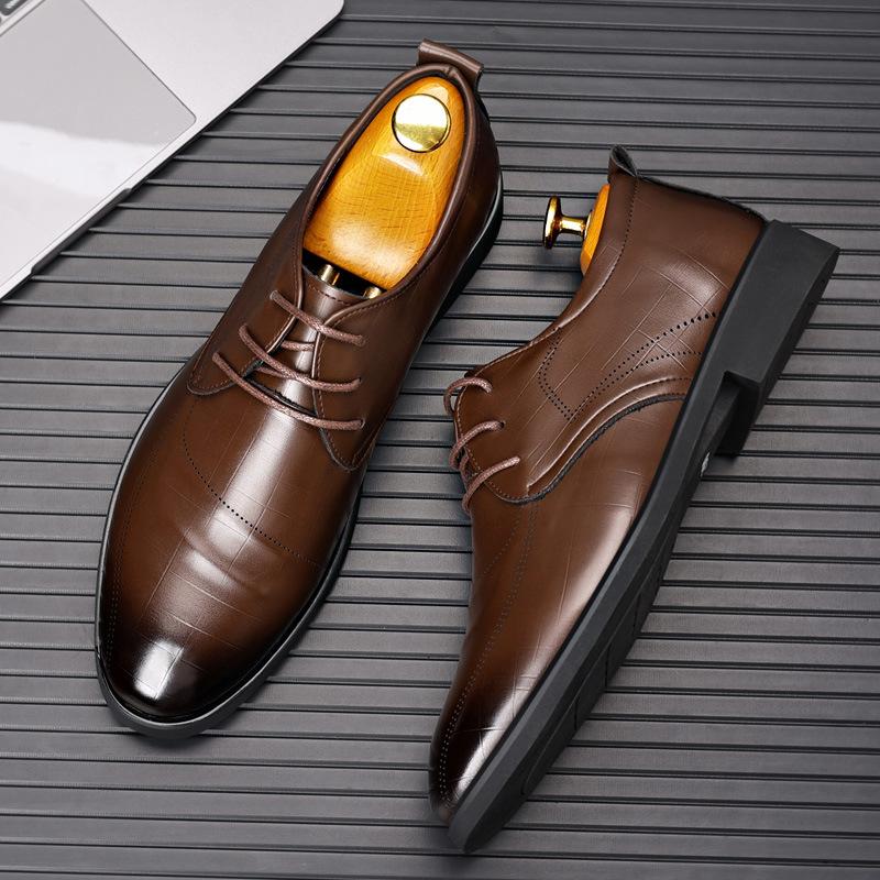 Men's 2025 new glossy business shoes fashion British style dress leather shoes men's shoes business casual shoes