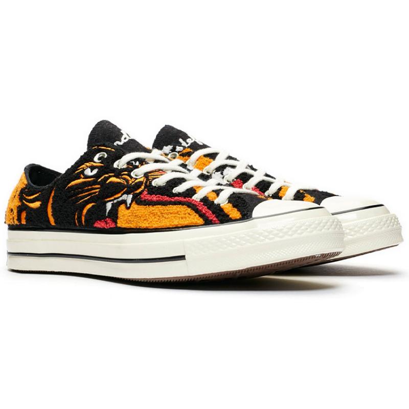 UNDEFEATED X Converse 1970s Comfortable Casual Low-top Canvas Shoes Unisex Black and Orange