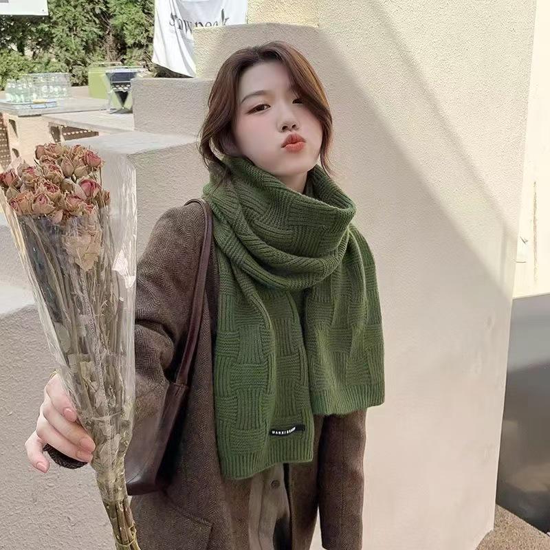 Women's 2024 High-End Wool Knit Winter Scarf: Warm, Versatile, Thick, Solid Color Neck Gaiter for Couples and Students