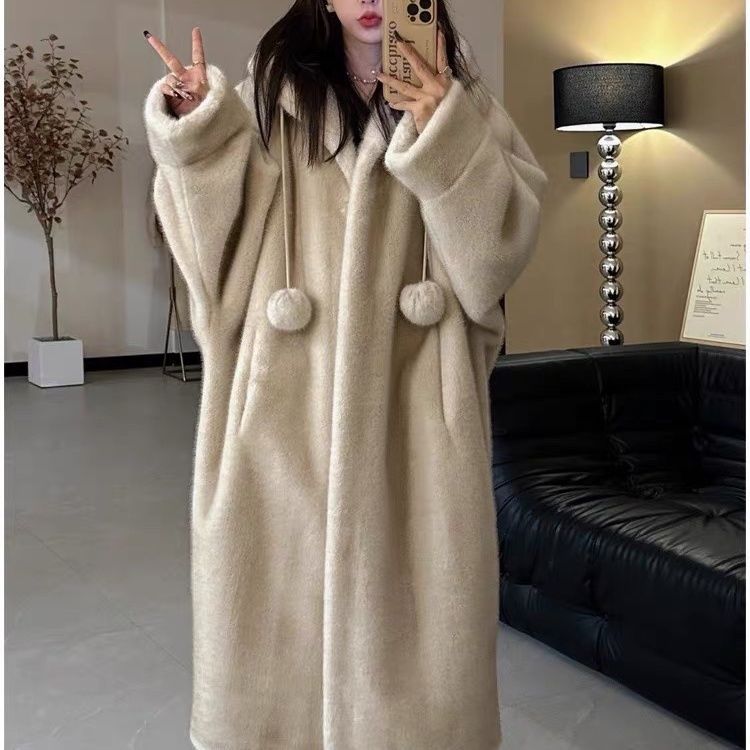 

Пальто с капюшоном для женщин