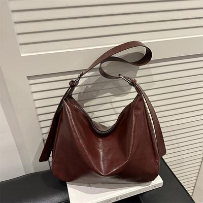 Oily Leather Versatile Messenger Bag Large Capacity Casual Tote Bag Women's New Commuter Retro Fashion Shoulder Bag